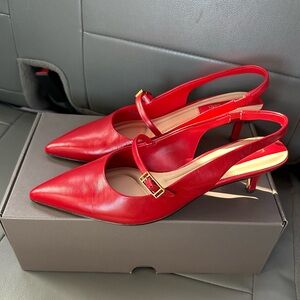 NIB FRANCO SARTO Khloe Pointed Toe Slingback Leather Pumps Kitten Heels 7.5